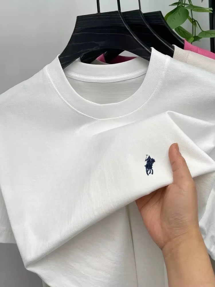 Streetwear Brand With A Logo - Klasik Logolu Açık Hava Dinlenme Markası